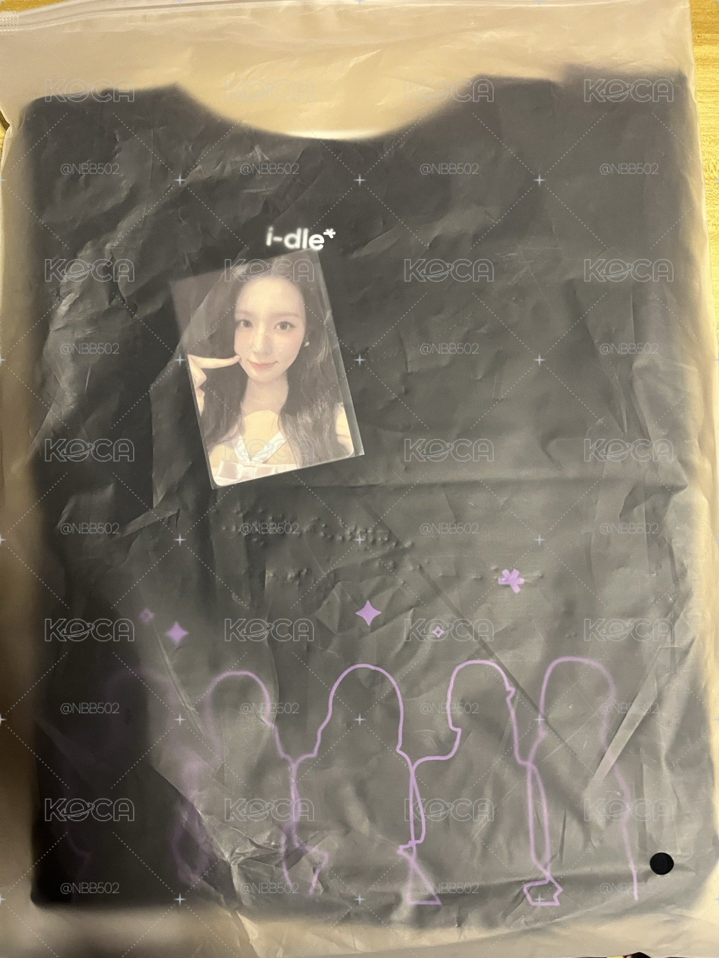 （🏰現貨）I-dle 展覽 M號 短T (附薇娟卡）