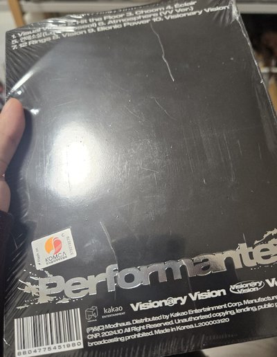 vv專輯未拆 背面有壓痕