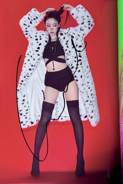 GISELLE 雙面親簽撕頁