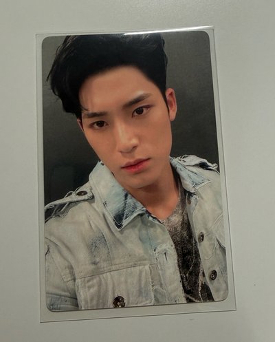 SEVENTEEN 奎 中背卡