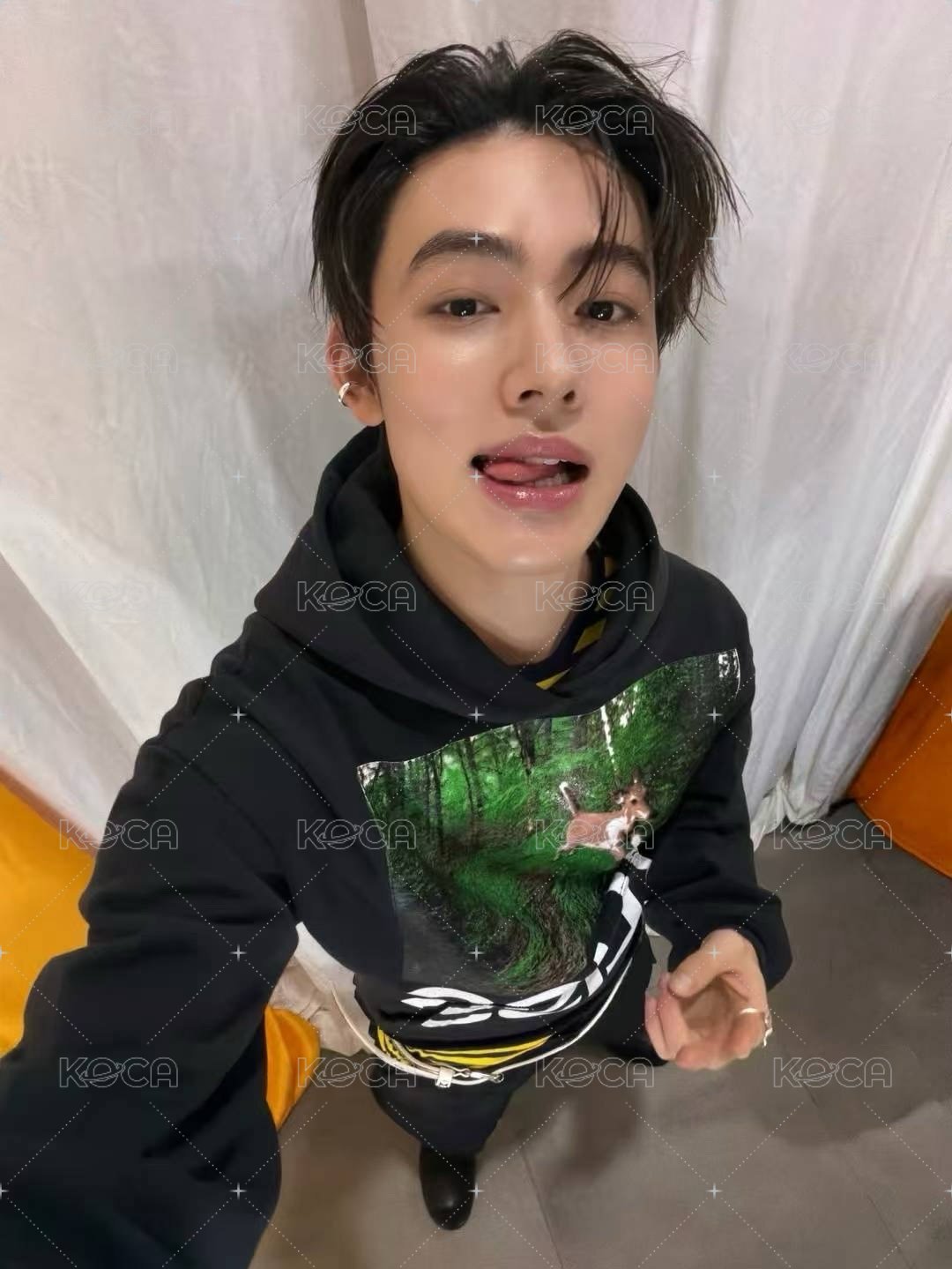 玹