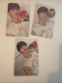 三張一起帶不虧吧他拿花欸？