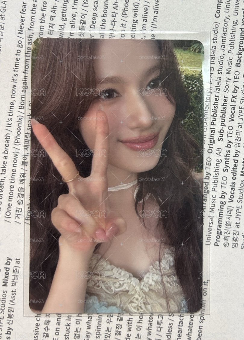 TWICE 草地比耶紗