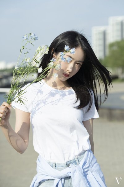 信飛（VIVIZ 時期）**尚未全部上架完成**