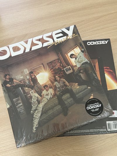 RIIZE 第一張正規專輯 ODYSSEY 未拆專 PACKAGE版本 UNIVERSE黑版