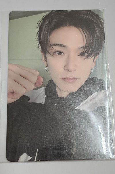 TREASURE 2025 SEASON’S GREETINGS ASAHI 