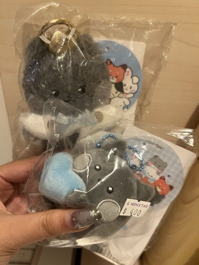 雄周邊