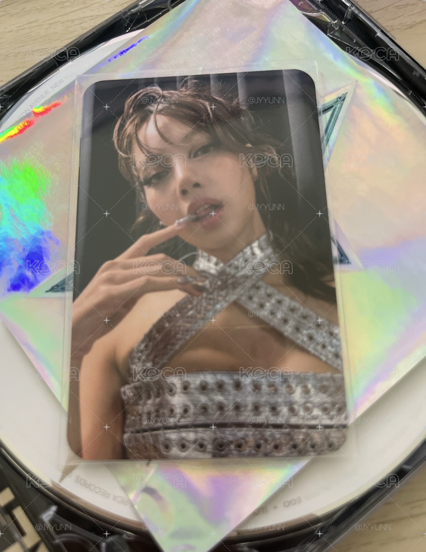 LISA親簽專已拆
