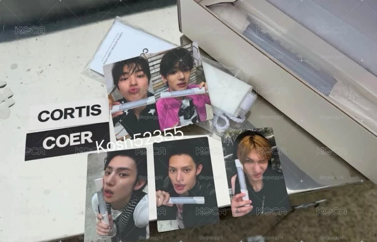 cortis 手燈小卡一販