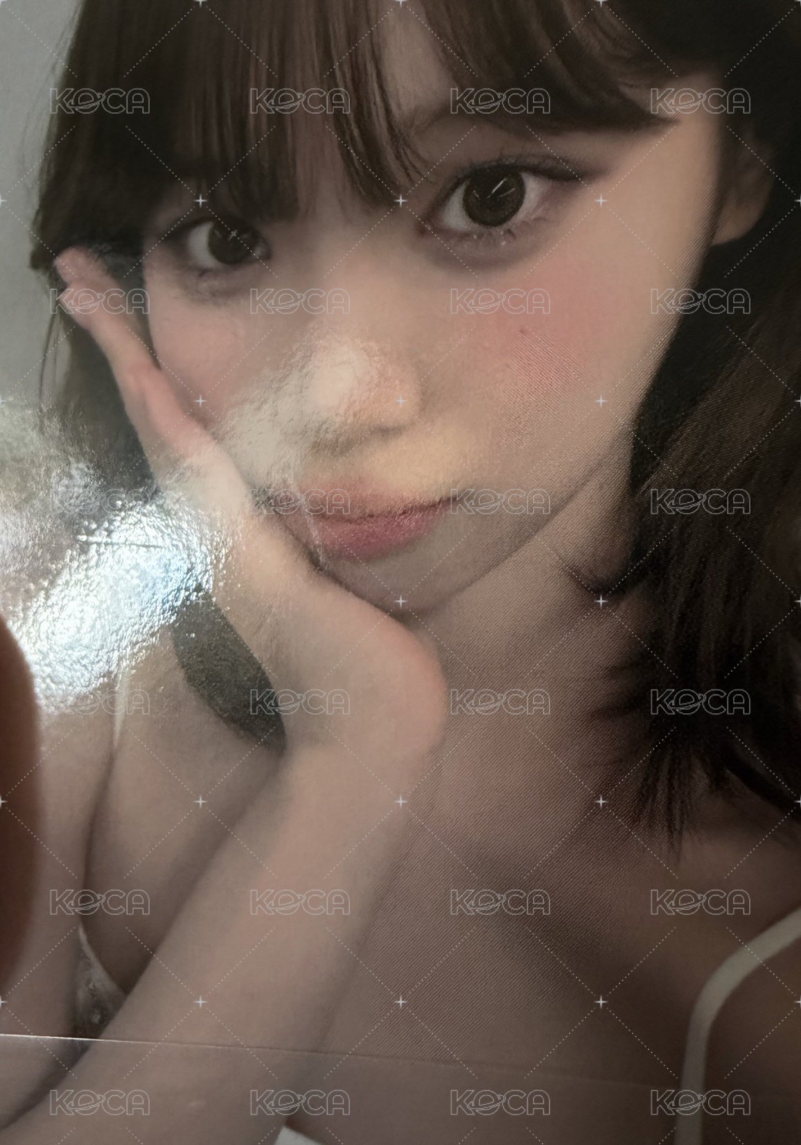 左 劃痕比較多