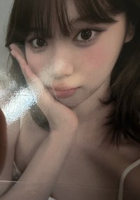 左 劃痕比較多