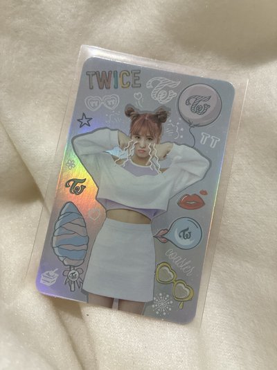 Momo TT閃卡