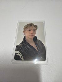 帽子竣黑衣