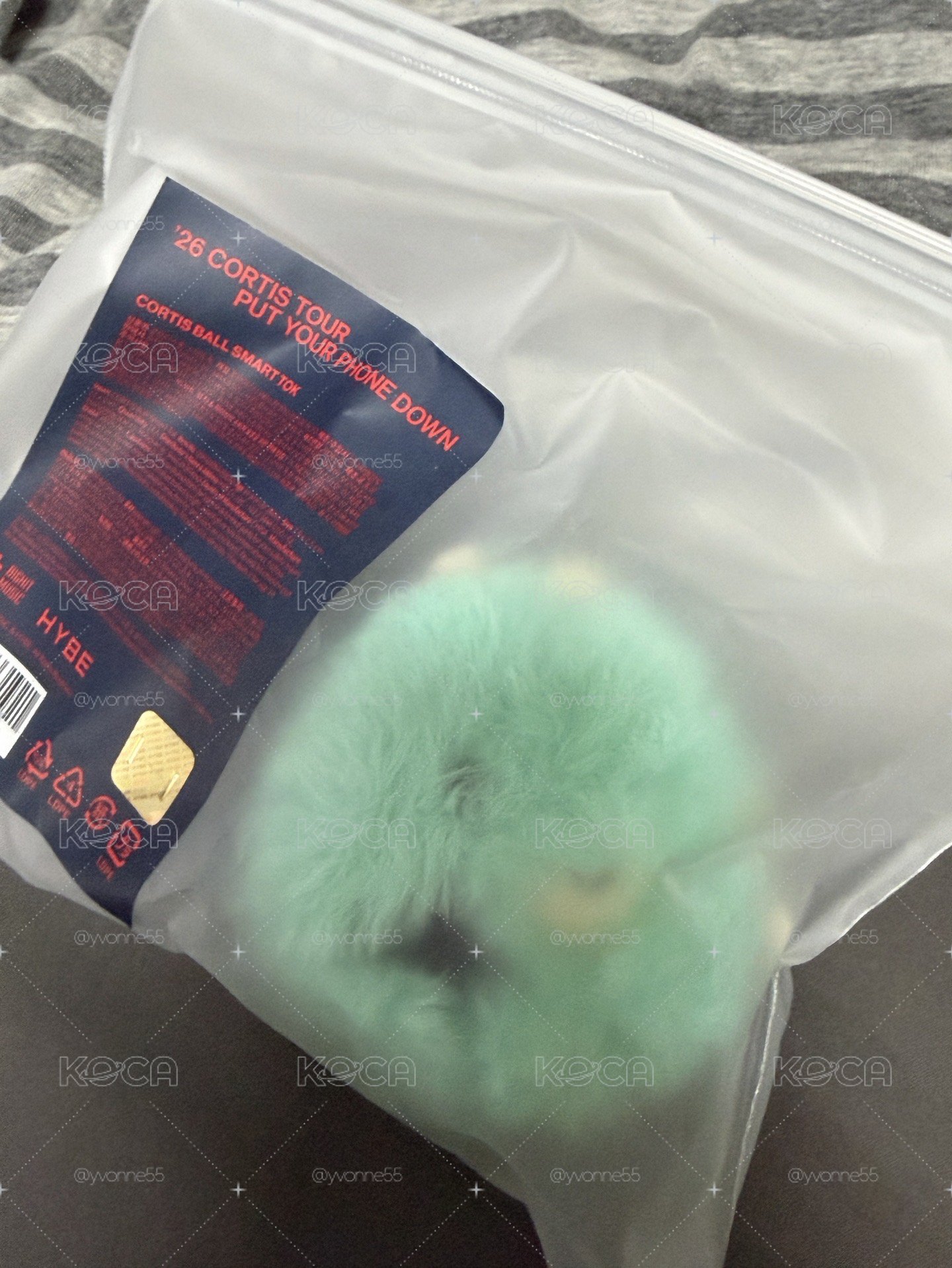 線下購入 CORTIS 場週手機支架