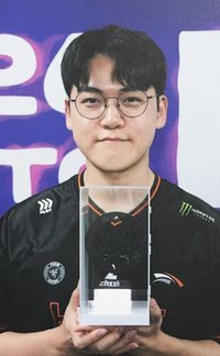 26HLE 會員 六月 周邊卡 off record