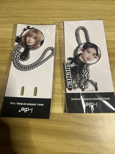 （🏰現貨）I-dle 711 預購 迷你鏡吊飾