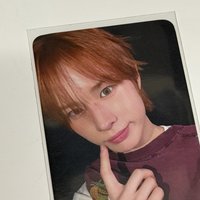 迷四戳臉頰