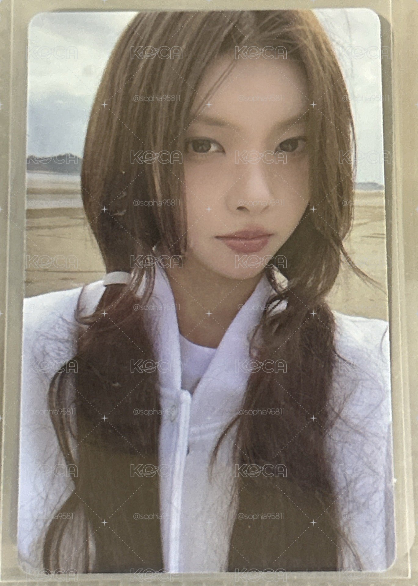 玧