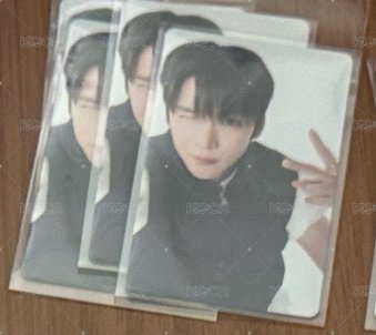 恩奭眨眼
