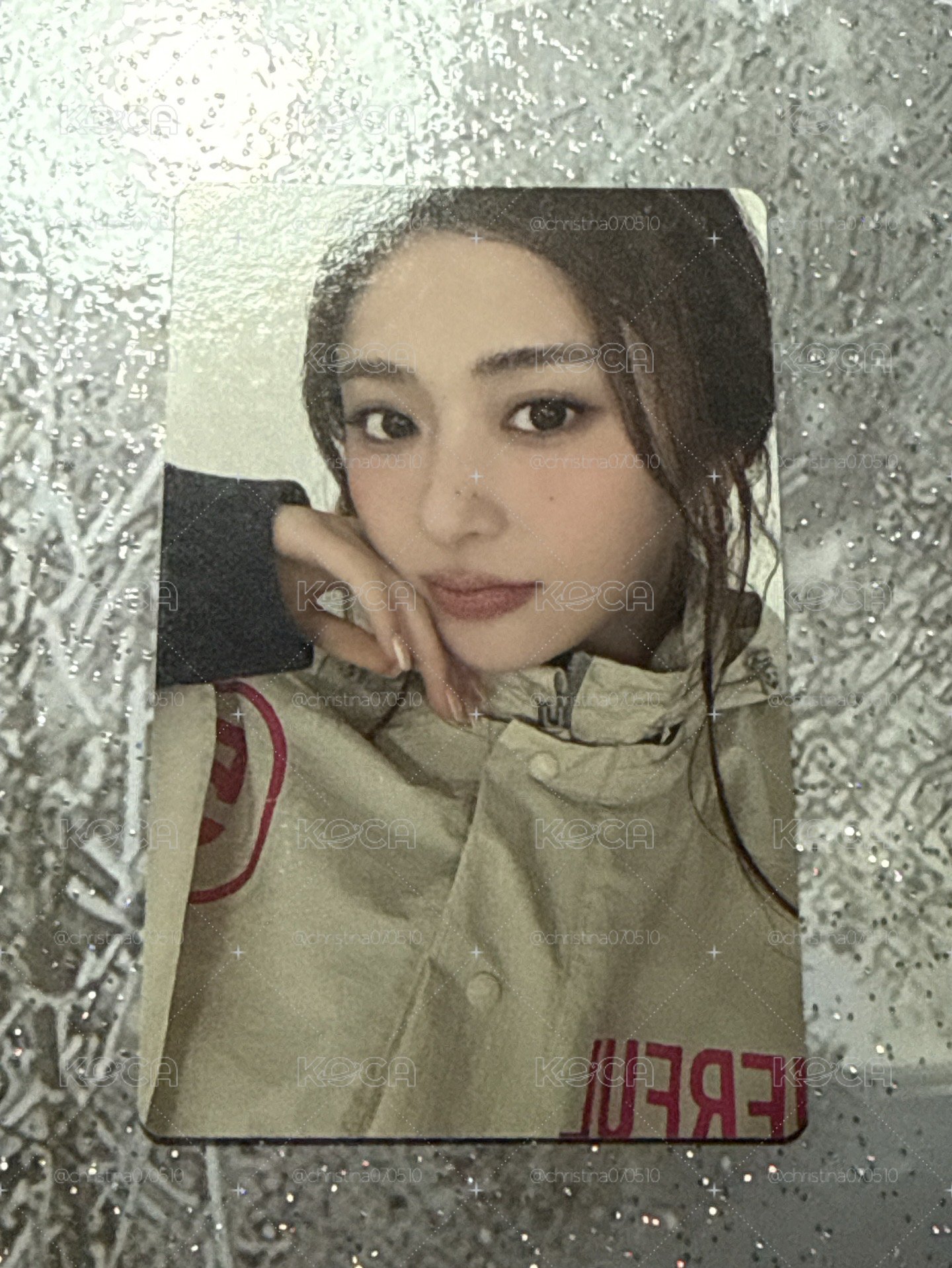 雨衣允