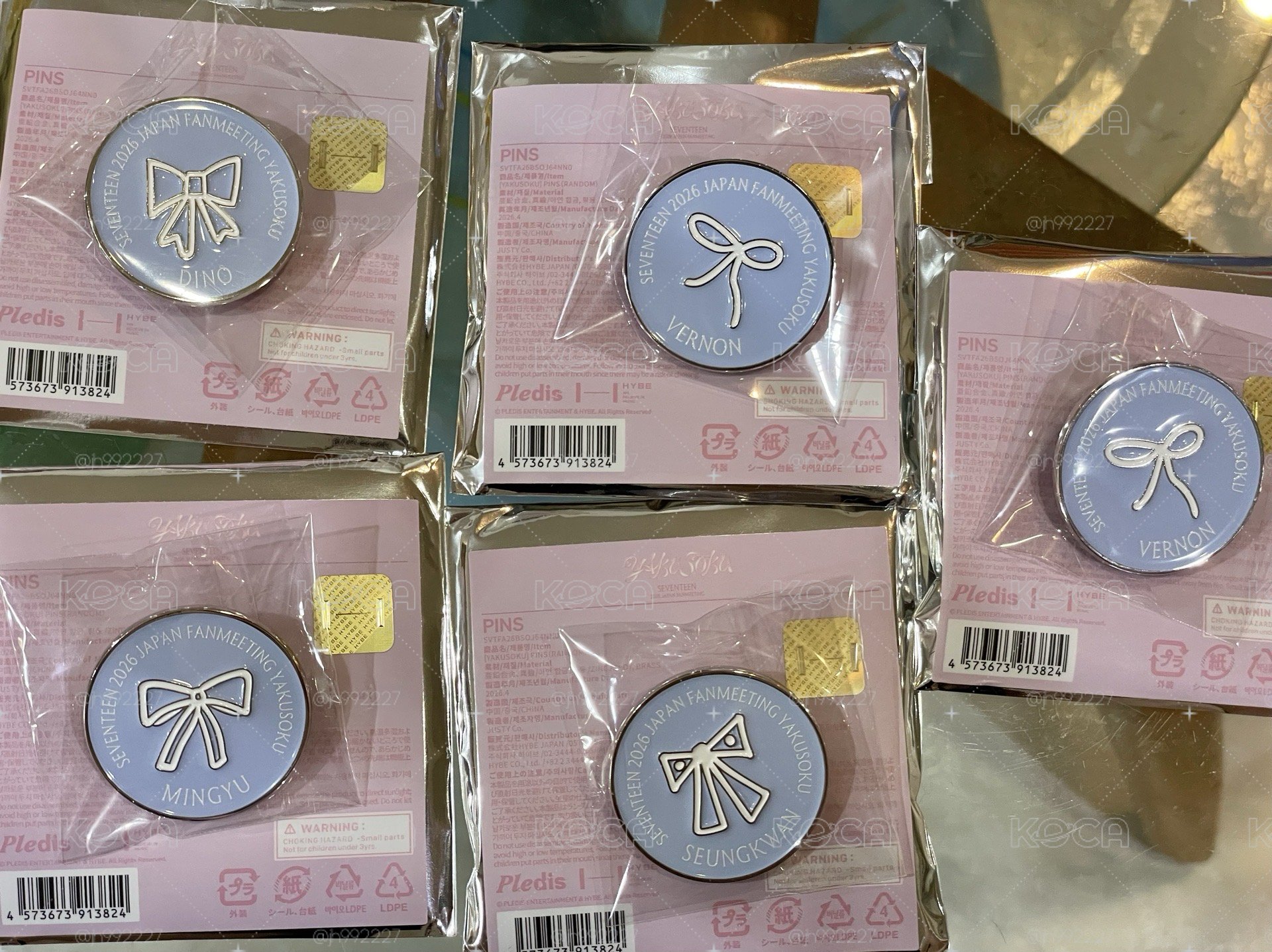 ykusoku 蝴蝶結pin