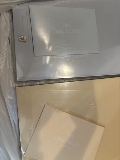 YES I AM 子瑜 寫真書