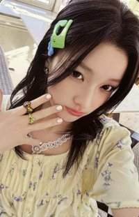 MAMIHLAPINATAPAI yzy 預售1.0 特典卡 