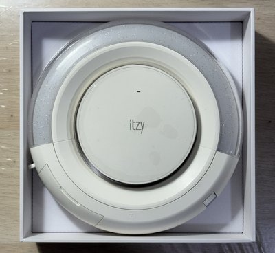 ITZY 一代手燈