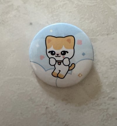Liz MINIVE PARK 快閃店 徽章 