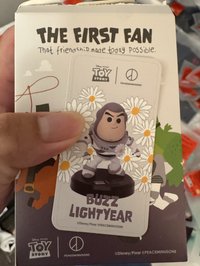 明盒巴斯光年公仔