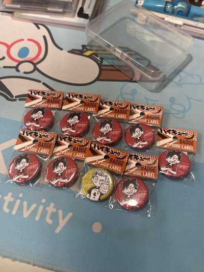 全新未拆現貨 B-SIDE 小徽章