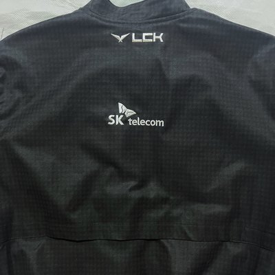 [綁售/現貨]2025 T1世界賽外套+六星T-shirt +鍵帽吊飾