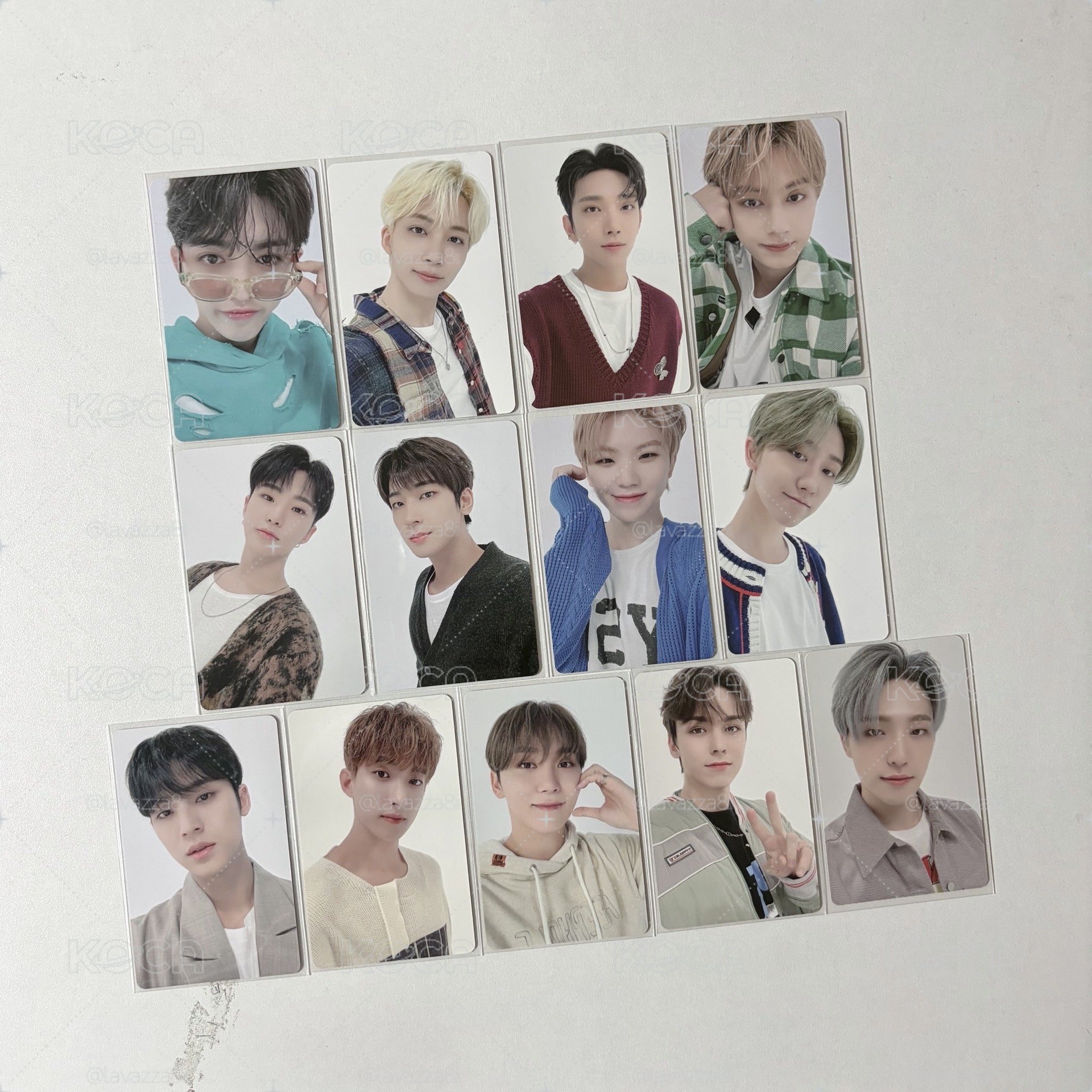 SEVENTEEN 2022 年曆 小卡 拍立得