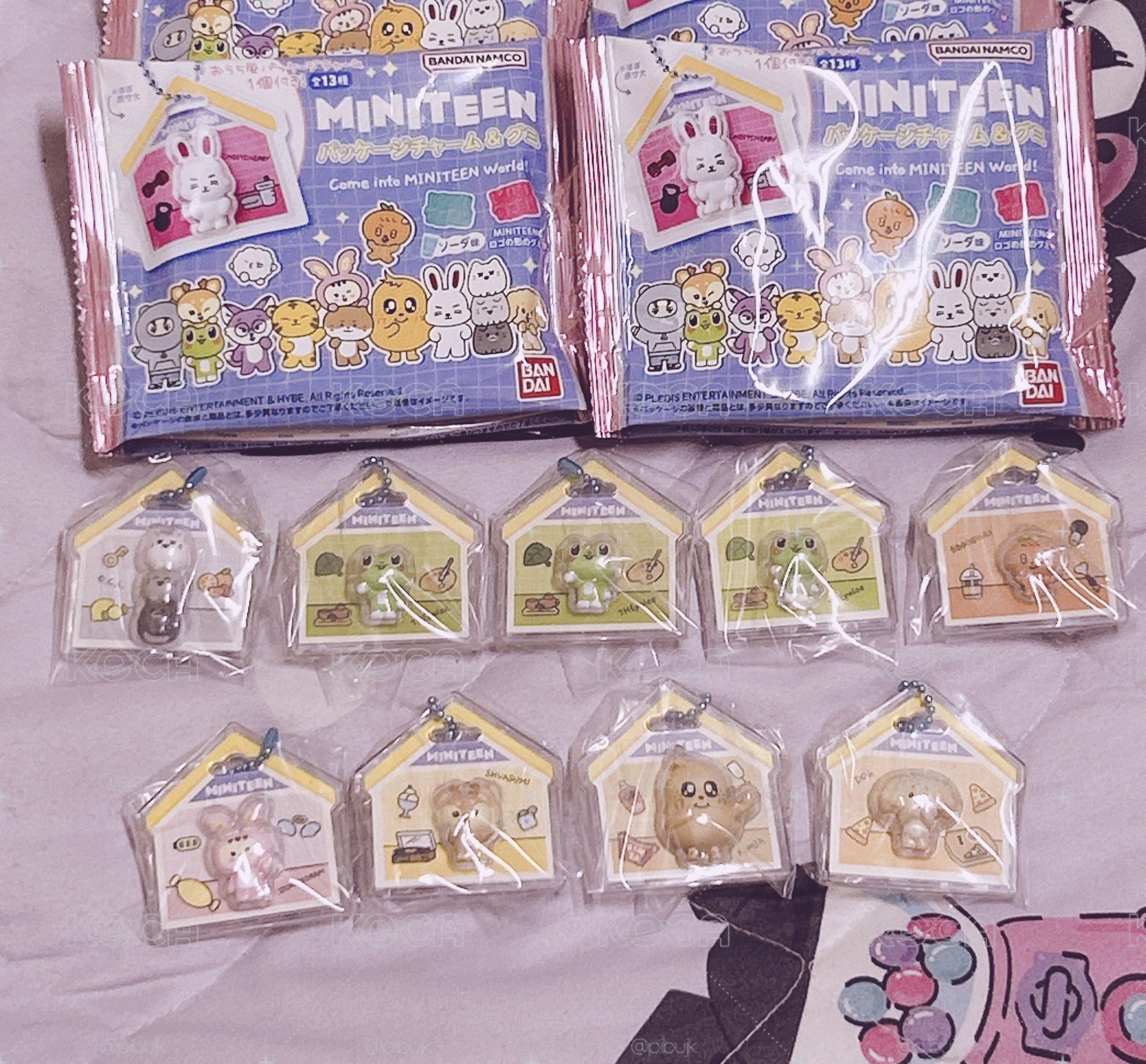 SEVENTEEN MINITEEN 萬代食玩吊飾