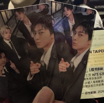 ikon world tour forever 團卡