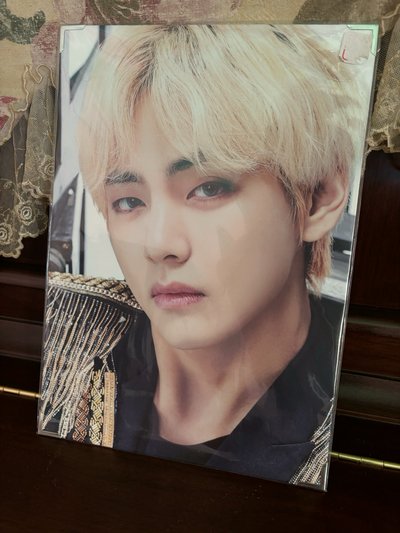 BTS金泰亨古老週邊 金髮時期高級相框