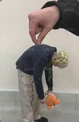 UNIQUE am 線下5.0 簽售卡  背面