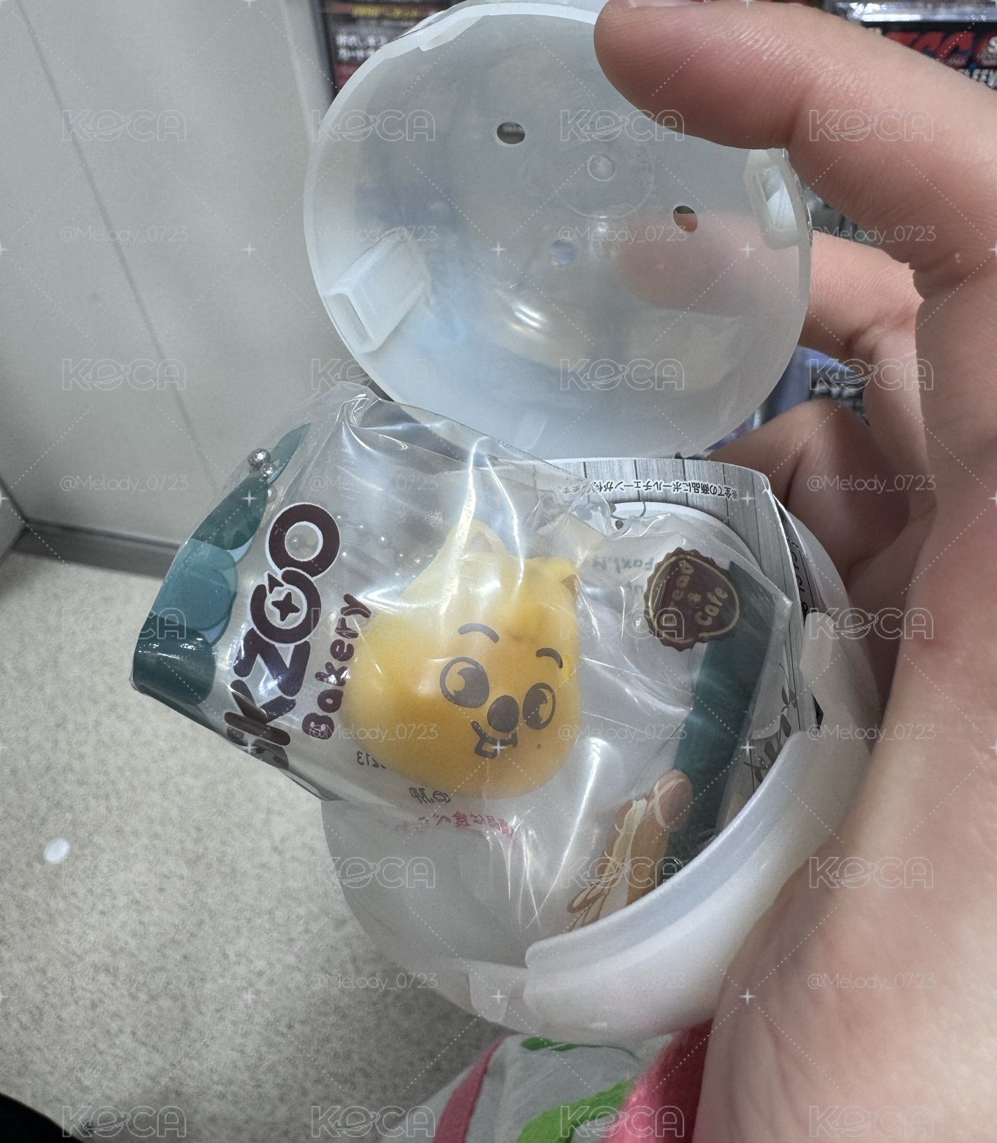 BANDAI 麵包捏捏吊飾
