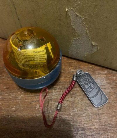 火影忍者 殺人蜂 八尾 鐵製吊牌 扭蛋