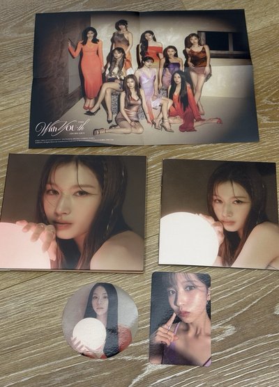 TWICE SANA 已拆單封 