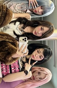 KISS N TELL Limited Edition 專輯卡 