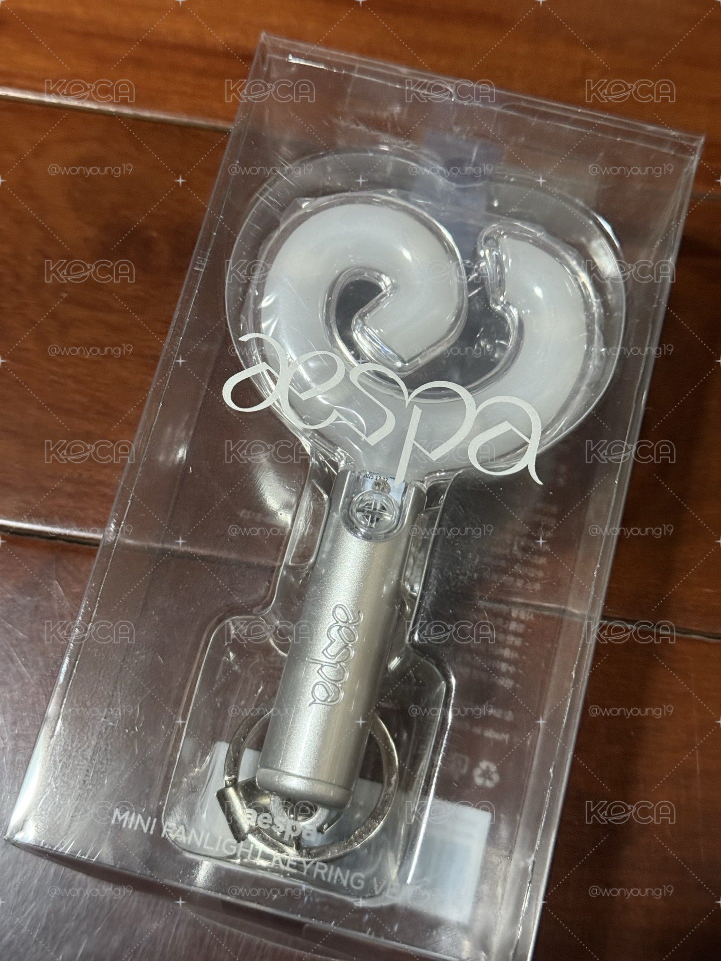 現貨aespa二代小手燈