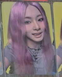 吐舌粉髮瑜
