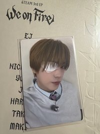 側臉