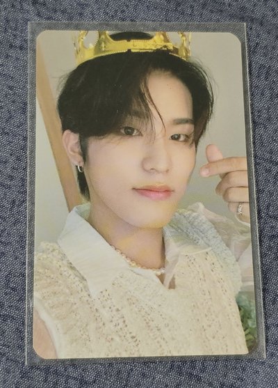 TREASURE in the NIGHT GARDEN PARK JEONGWOO 🐺