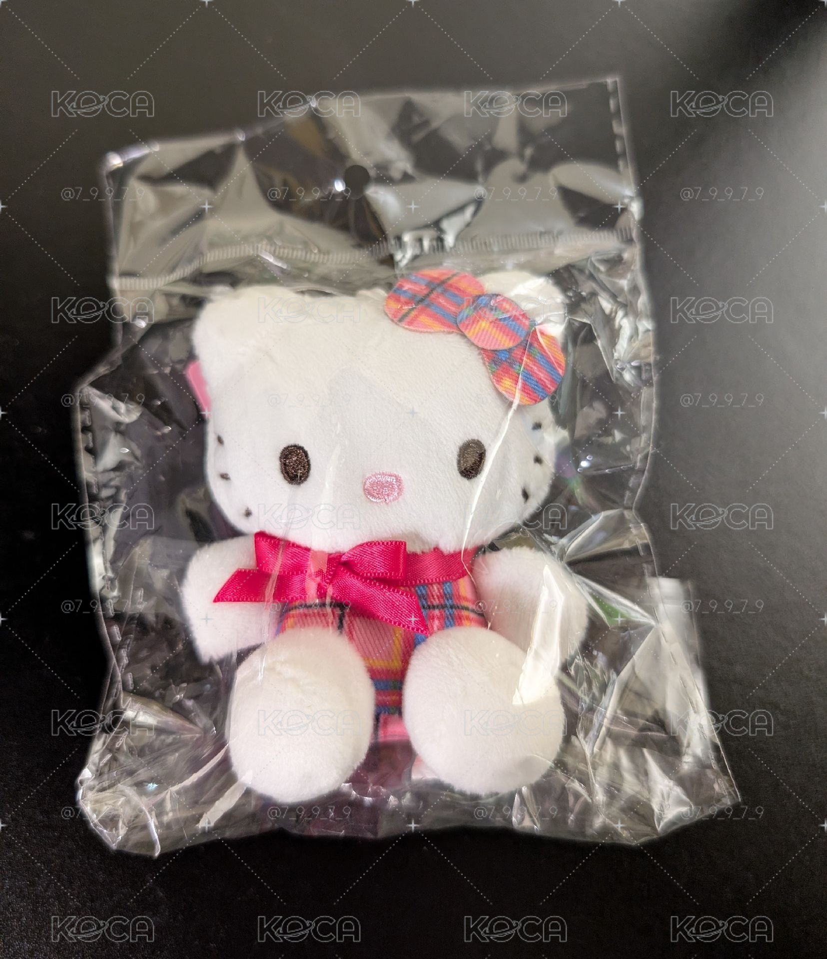 韓國版 三麗鷗 Hello Kitty 吊飾 吊娃 粉格紋