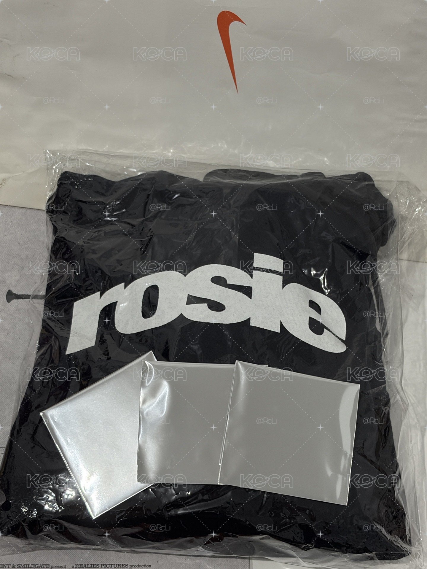 rosie 帽T GAMEBOY + 3張拍立得 隨機