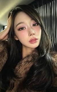 KISS N TELL Limited Edition 專輯卡 