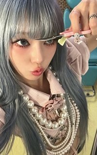 KISS N TELL Limited Edition 專輯卡 