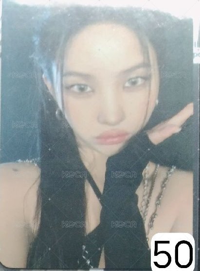 Soyeon（右上）